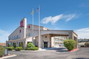 Гостиница Ramada by Wyndham Albuquerque Airport  Альбукерке